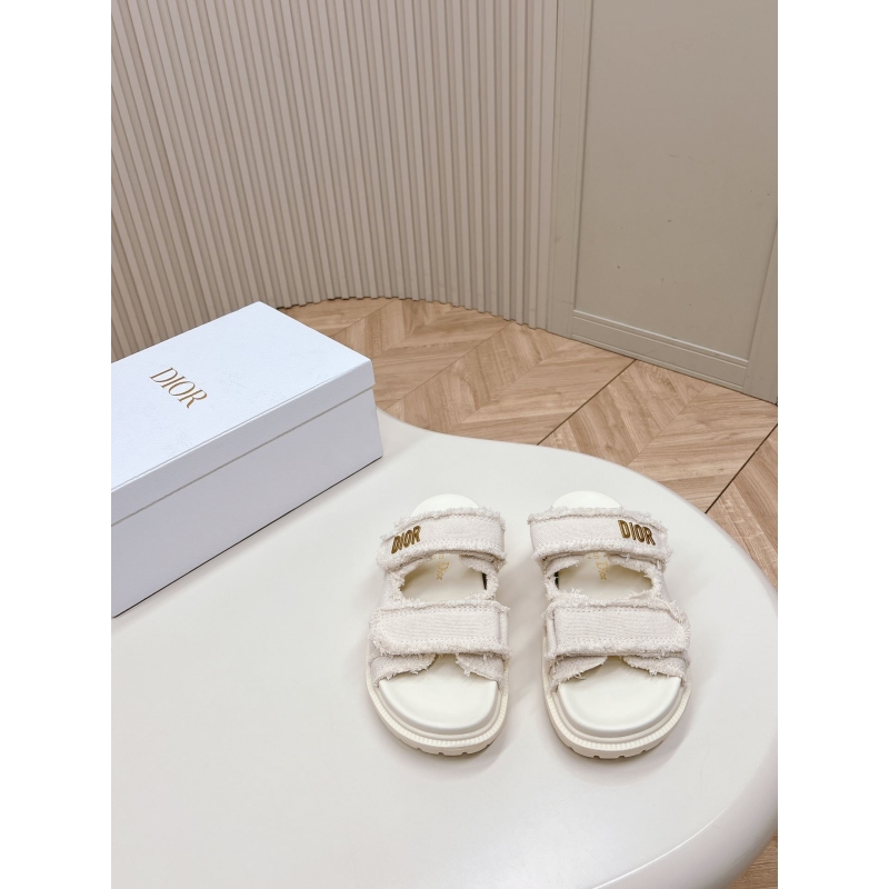 ch**an D*or slippers